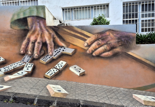 24-12-11-sc-calle el pila-hospital-wandmalerei-001