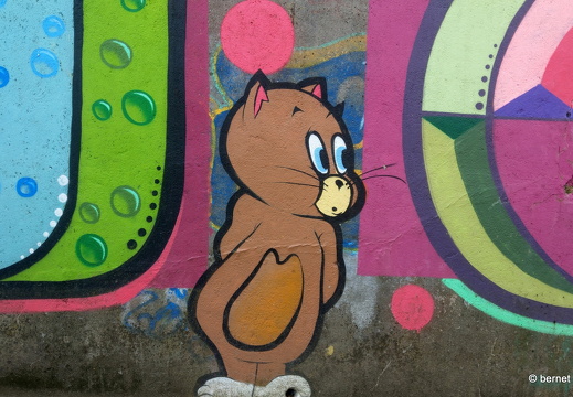 24-04-14-laubengasse-graffito-001