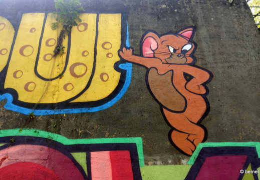 24-04-14-laubengasse-graffito-002