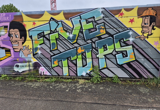 25-05-04-am waldbach-graffiti-003