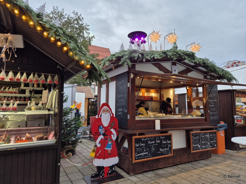 24-11-25-weihnachtsmarkt-001.jpg