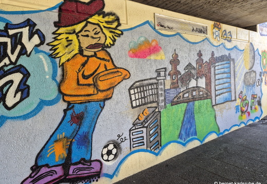 25-06-28-graffiti-zauberfloete-bruecke-