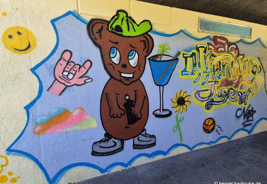 25-06-28-graffiti-zauberfloete-bruecke-003