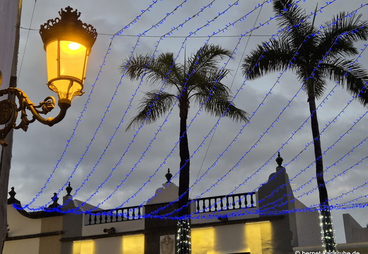 24-12-09-sc-calle odaly-plaza espana-weihnachtsbeleuchtung-011