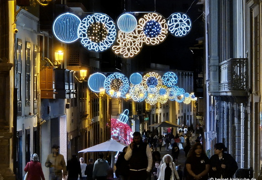 24-12-11-sc-calle odaly-weihnachtsbeleuchtung-002