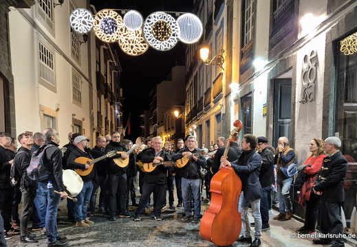 24-12-11-sc-calle odaly-weihnachtsbeleuchtung-009