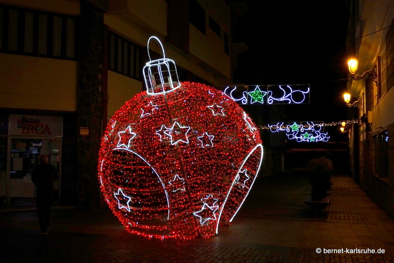 24-12-11-sc-weihnachtsbeleuchtung-calle odaly-007.jpg