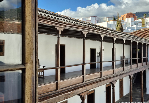 25-01-02-sc-plaza san francisco-museum-013