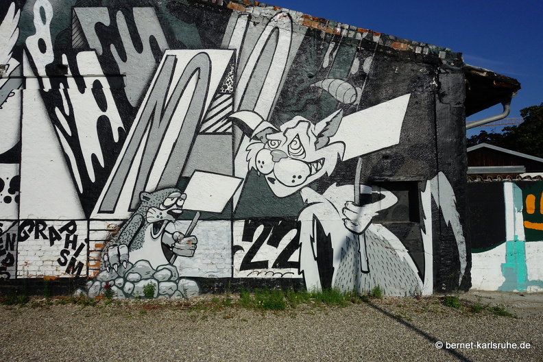 23-08-07-bahnhofsnaehe-graffiti-006.jpg