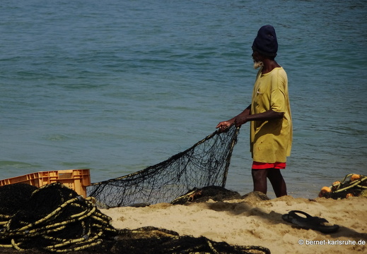 20-02-18-castara-strandfischer-007