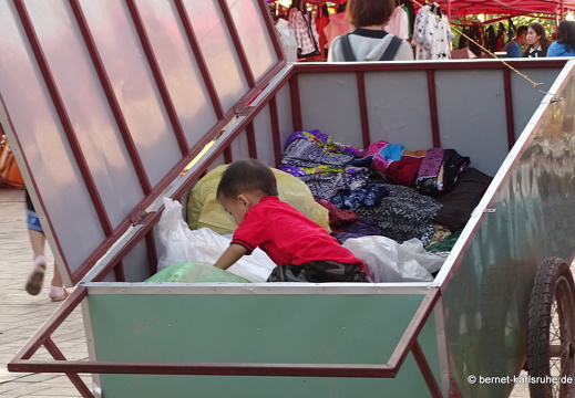 15-01-12-vientiane-nachtmarkt-226