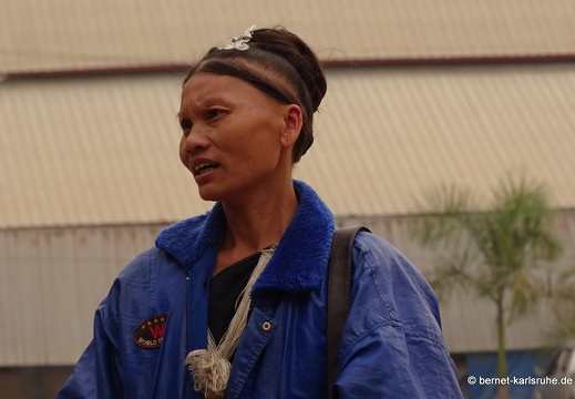 15-02-08-luangnamtha-traditioneller markt-072