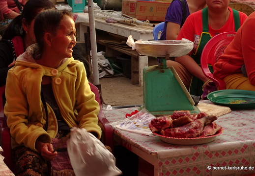 15-02-08-luangnamtha-traditioneller markt-187