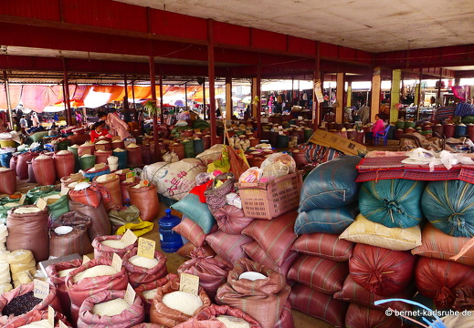 15-02-08-luangnamtha-traditioneller markt-257