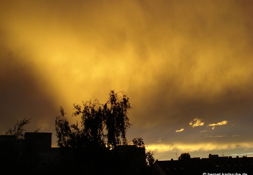 08-08-12-michaelstrasse-himmel 006
