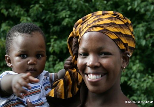 08-07-26-afrikafest 140