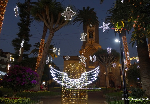 22-12-02-pdlc-kirchplatz-weihnachtsbeleuchtung-004
