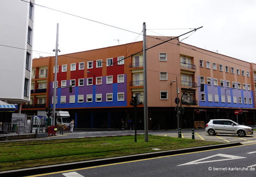 22-11-25-la laguna-bunte haeuser- wandmalereien-008