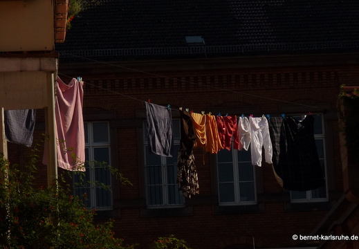 09-08-24-weststadt-waescheleine 117