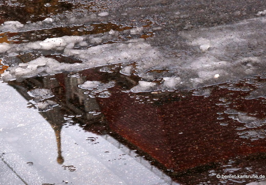 09-12-22-spiegelung-brahmsstrasse 001-1