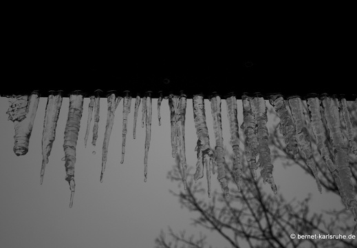 10-12-29-hohenwettersbach-schnee-eiszapfen-14