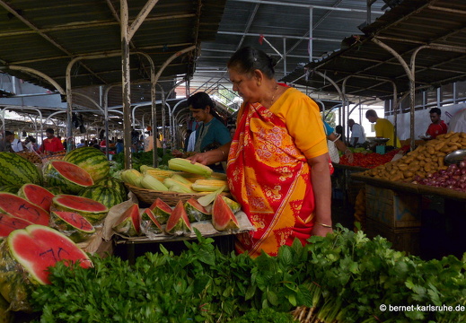 11-11-12-quatrebornes-obst-gemuesemarkt-27