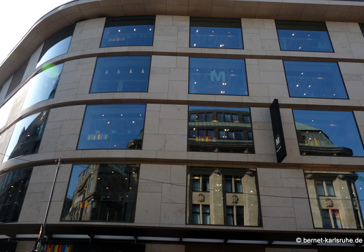 11-04-16-duesseldorf-mayersche-buchhandlung-89