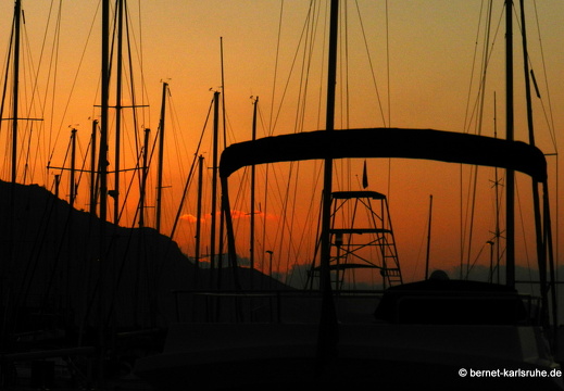 12-03-13-funchal-sonnenaufgang-yachthafen-10