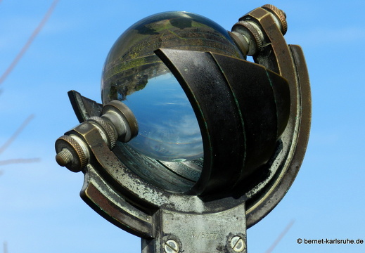 12-03-06-funchal-botanischer-garten-kugel-spiegelung-8