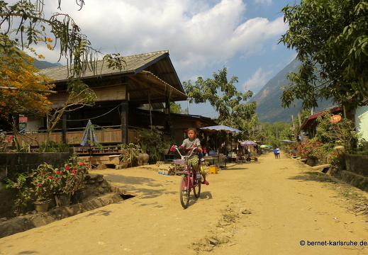15-02-19-nongkiao-bootsfahrt-muang ngoi-109