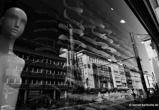 13-08-16-kaiserstrasse-spiegelung-schaufenster-007