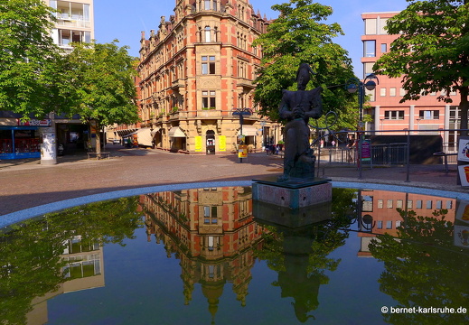 13-08-30-kronenplatz-brunnen-213