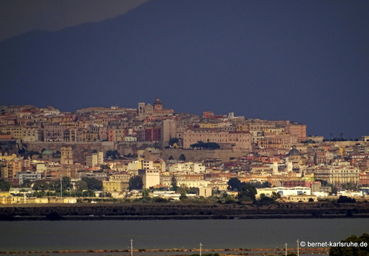 15-09-27-ct-wohnung-blick auf cagliari