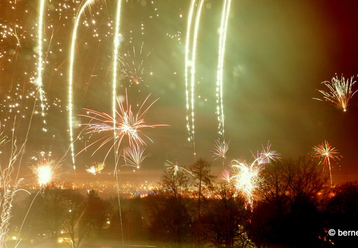 15-12-31-silvester-feuerwerk-028