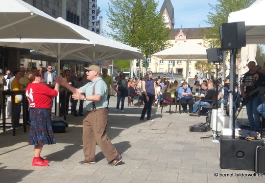 24-04-12-innenstadt-musik in der stadt-004