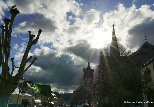 21-03-27-rathausplatz-strochennest-