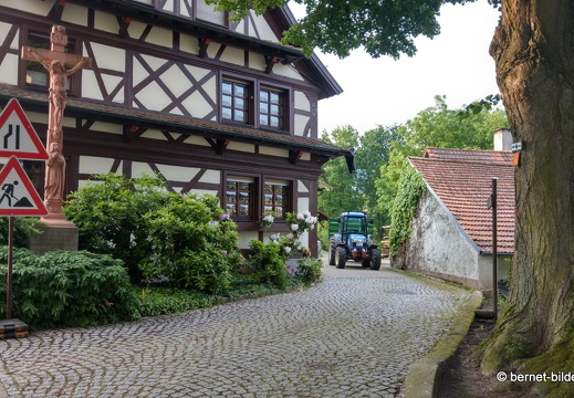 21-06-10-klotzbergstrasse-bauernhaus-003