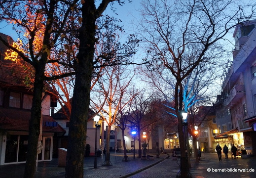 20-11-28-zentrum-weihnachtsbeleuchtung-007