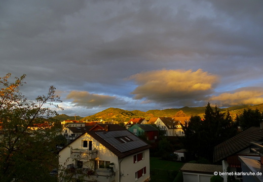 22-09-17-buehl-abendstimmung-regenwolken-003