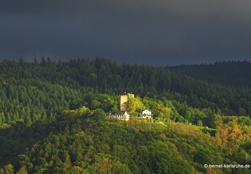 22-09-17-buehl-abendstimmung-regenwolken-burg windeck-