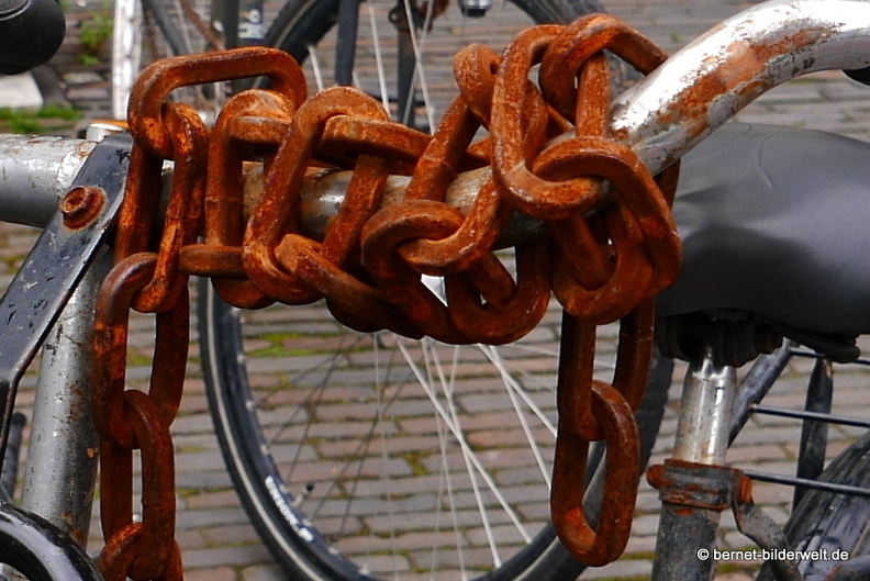 16-07-05-oudegracht-fahrradschloss-001.JPG