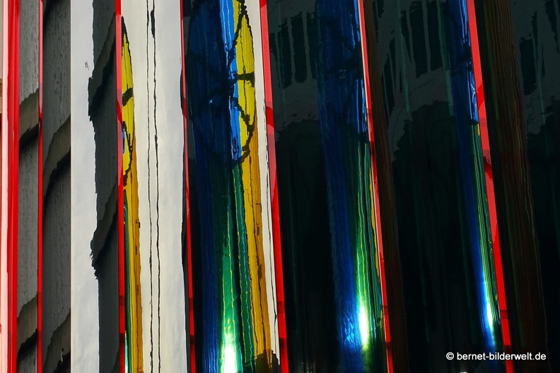 16-07-07-am centraal-polylesterkunst-009.JPG