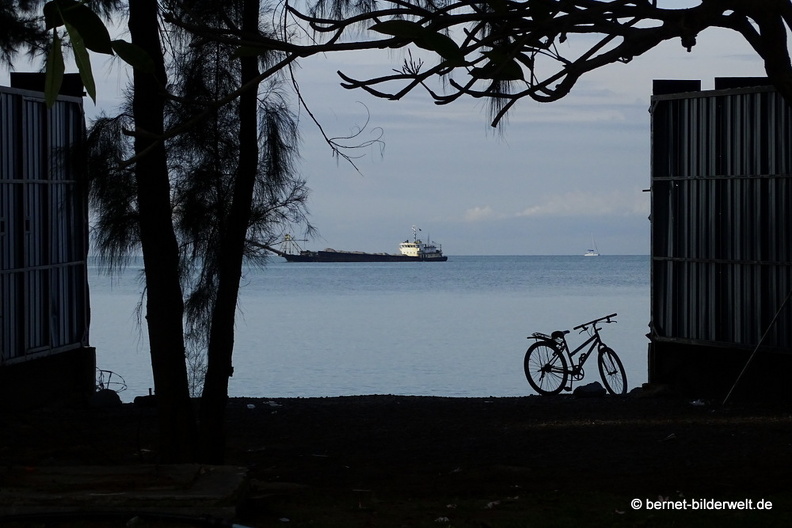 16-12-25-melaka-pulau melaka-weg nach masjid selat-022.jpg