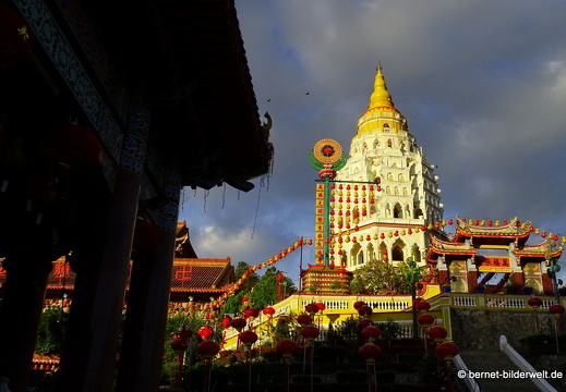 17-02-16-kekloksi-temple-005