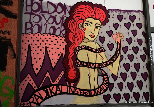 16-04-11-duesseldorf-gustaf-gruendgens-platz-graffiti-013