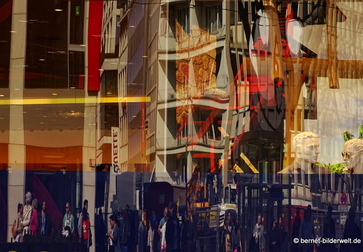 16-04-11-duesseldorf-schadowstrasse-spiegelung-011