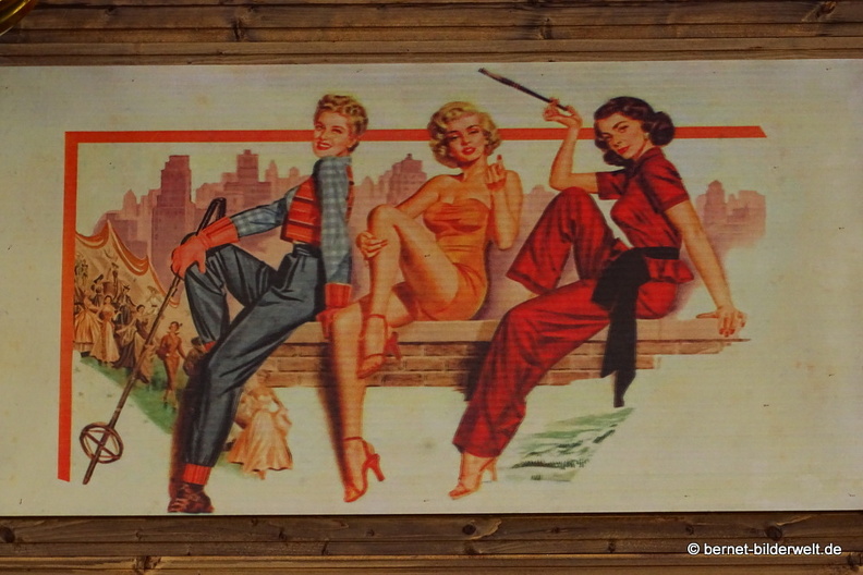 17-10-22-malaga-so-nachmittag-am guadalmedina-wandmalerei-.JPG