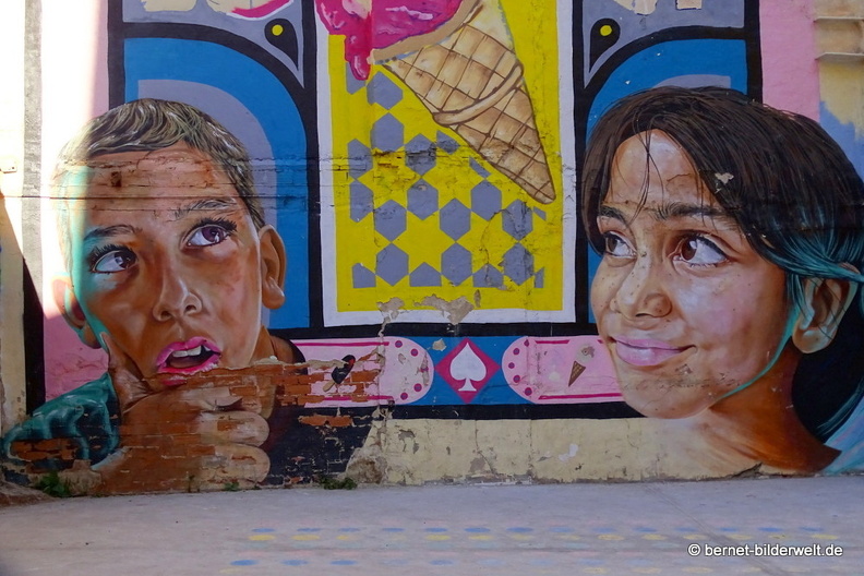 17-11-10-malaga-nachmittag-Plaza de la Victoria-graffito-029.JPG