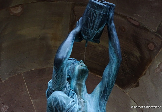 17-08-23-1-colmar-der winzer von bartholdi-