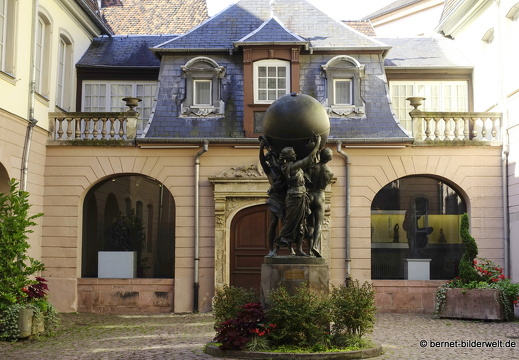 17-08-23-1-colmar-museum bartholdi-014